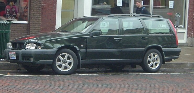 wrecked-volvo-wagon